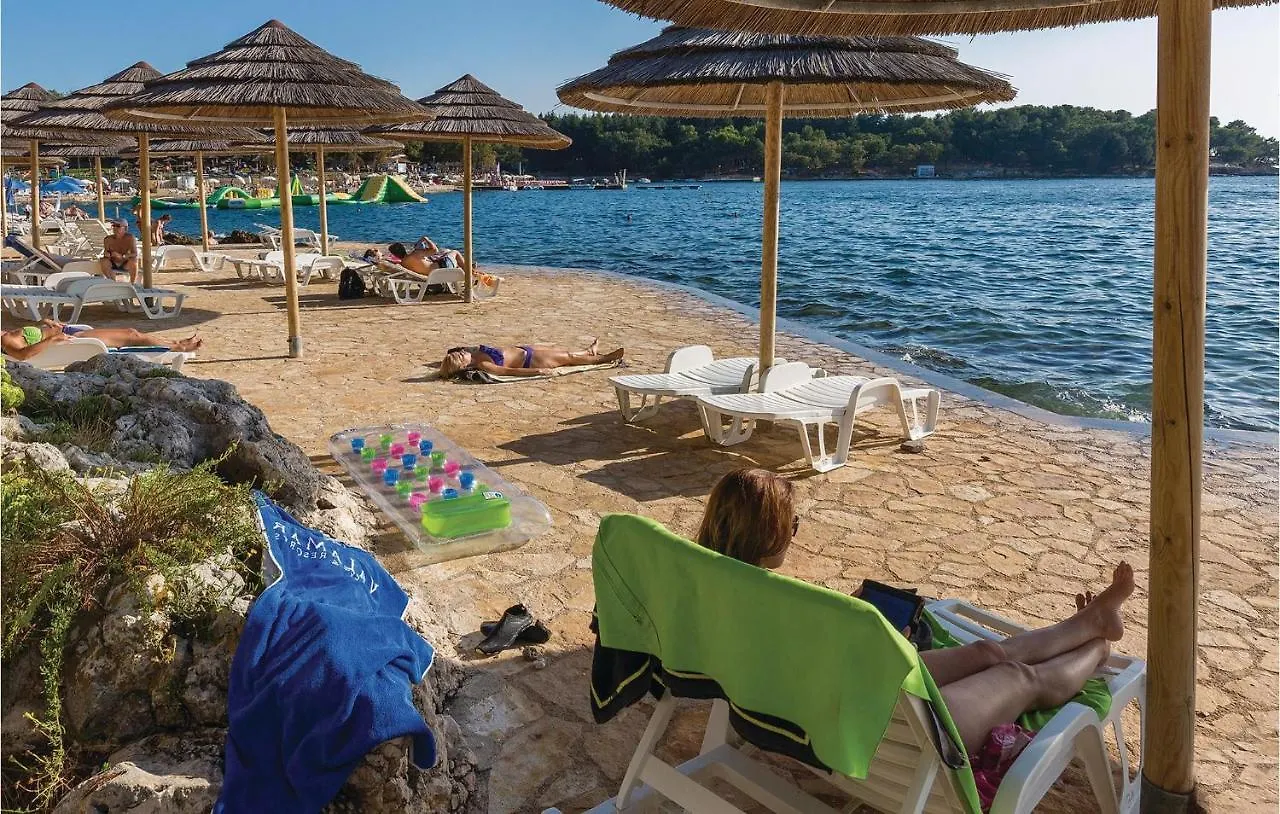 Beautiful Apartment In Porec With Wifi