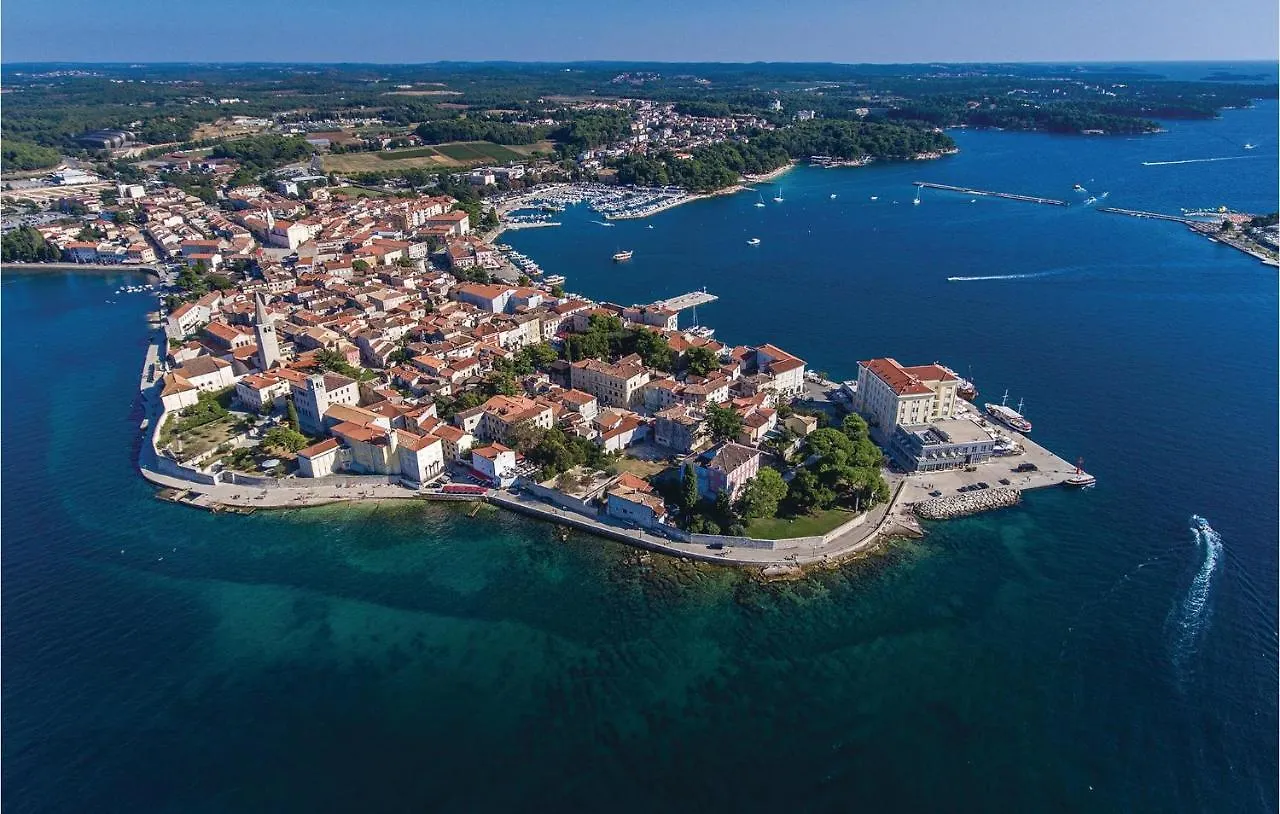 Beautiful Apartment In Porec With Wifi