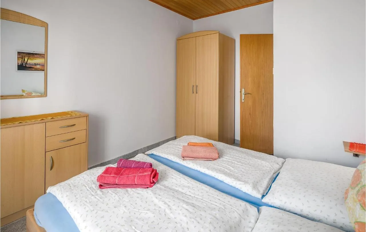 Beautiful Apartment In Porec With Wifi